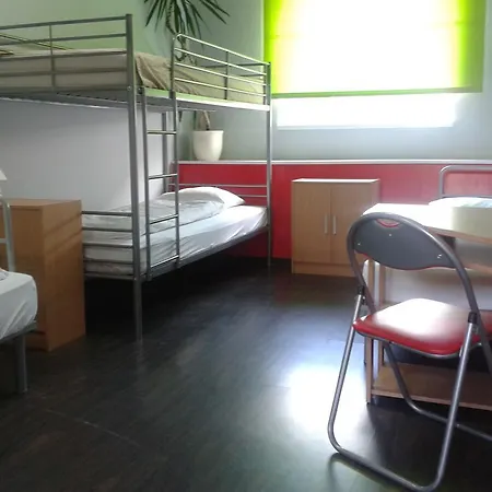 Hostal - Kartuska